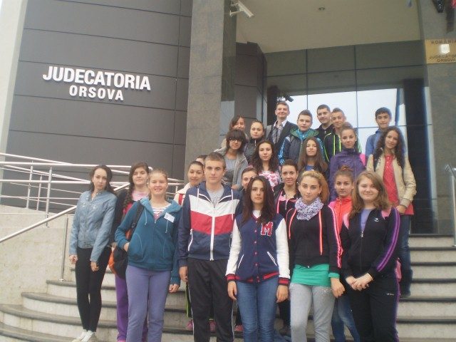 Ziua Porţilor Deschise la Judecătoria Orşova