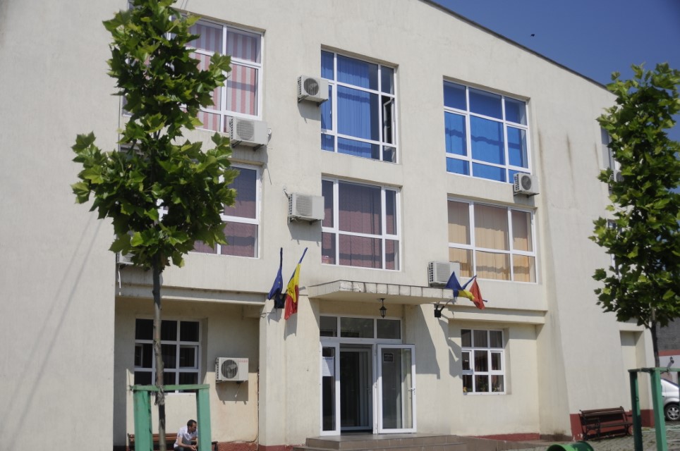 Se dă concurs pentru post de „GENERAL” la Învățământ!