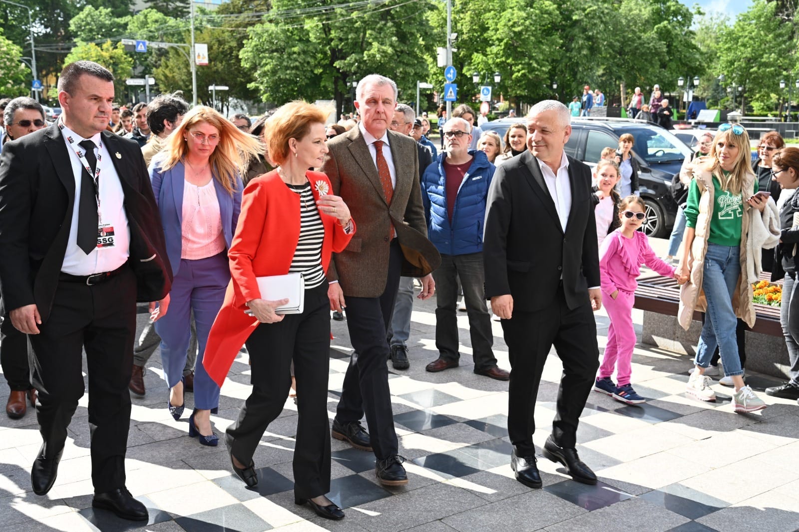 FAMILIA REGALĂ, VIZITĂ ÎN ORAȘUL NOSTRU