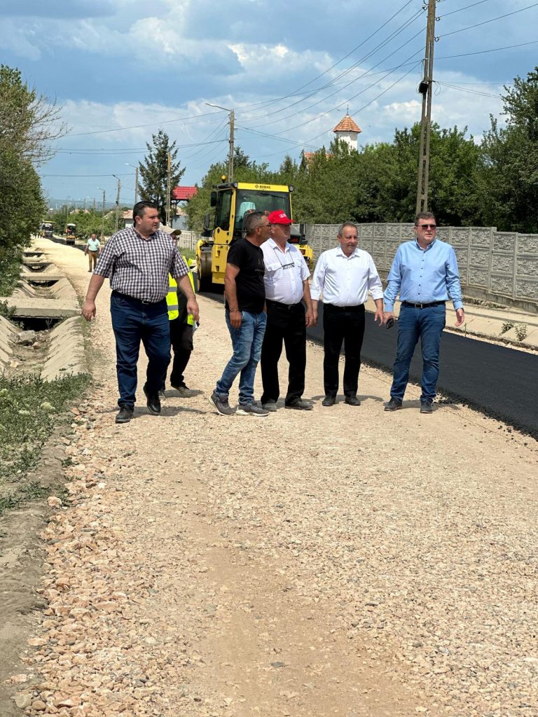 ASFALT NOU PE DRUMUL JUDEȚEAN 564, LA PĂTULELE, VIAȘU ȘI NICOLAE BĂLCESCU